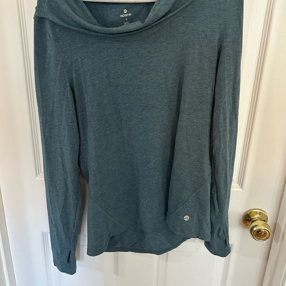 Prana green long sleeve shirt. Hoodie